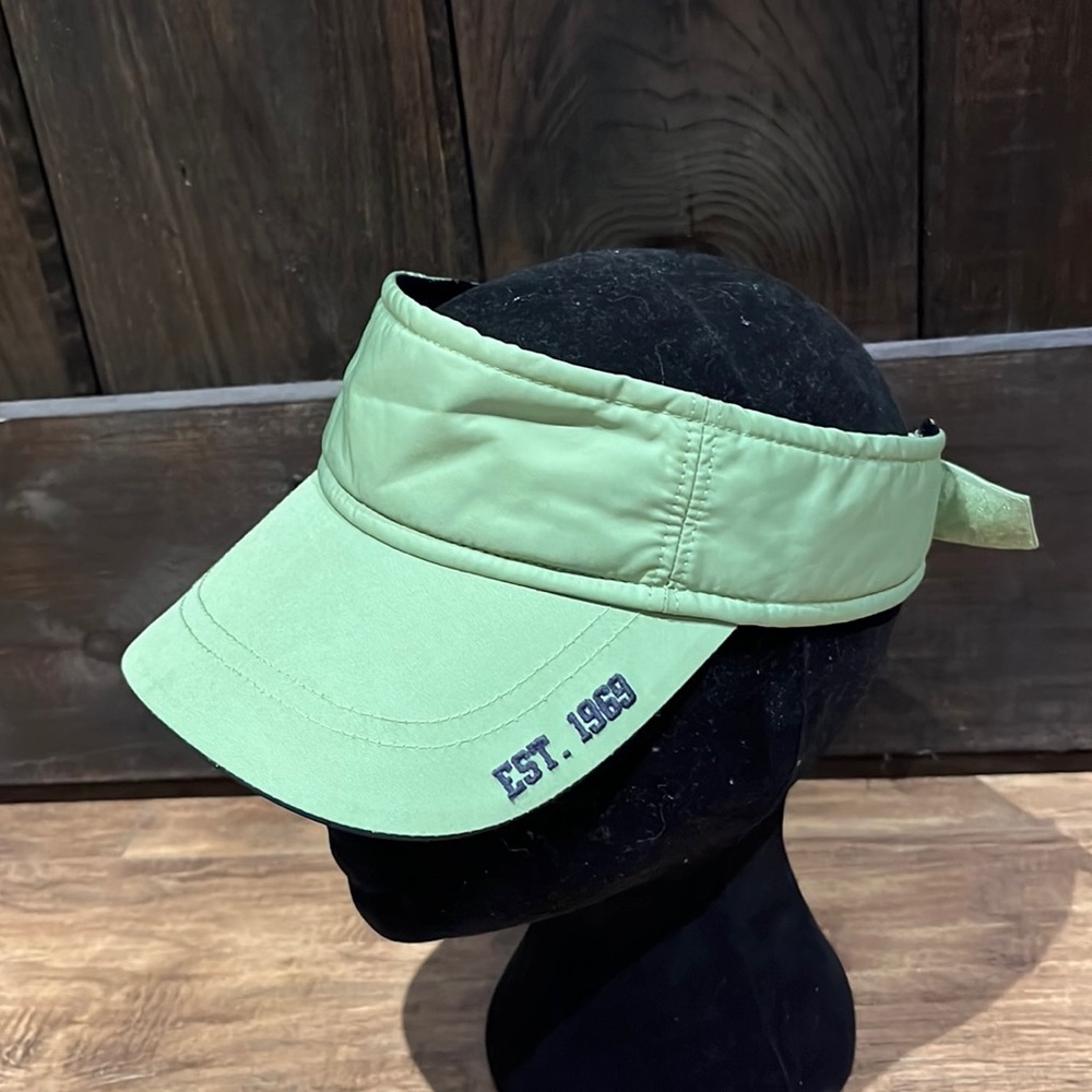 Gap green gap dry visor
